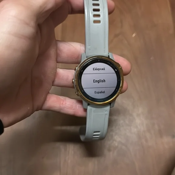 Garmin Fenix 6S - sapphire 47mm - rose gold tone with powder grey band - Picture 2 of 4